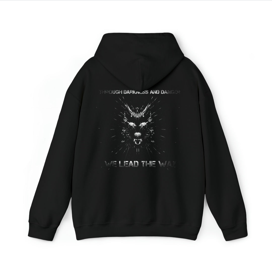 Durch die Dunkelheit Hoodie